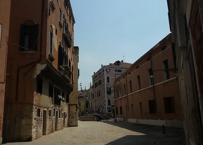 Ca' Badoer West 公寓 *