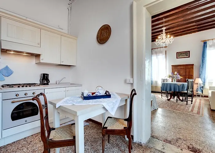 Ca' Badoer West 公寓